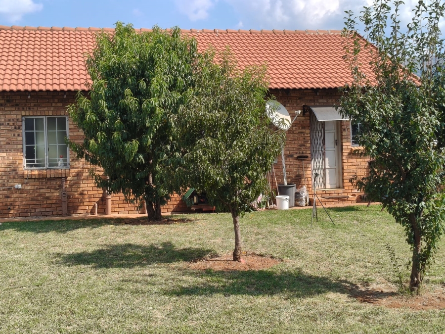2 Bedroom Property for Sale in Modderfontein AH North West